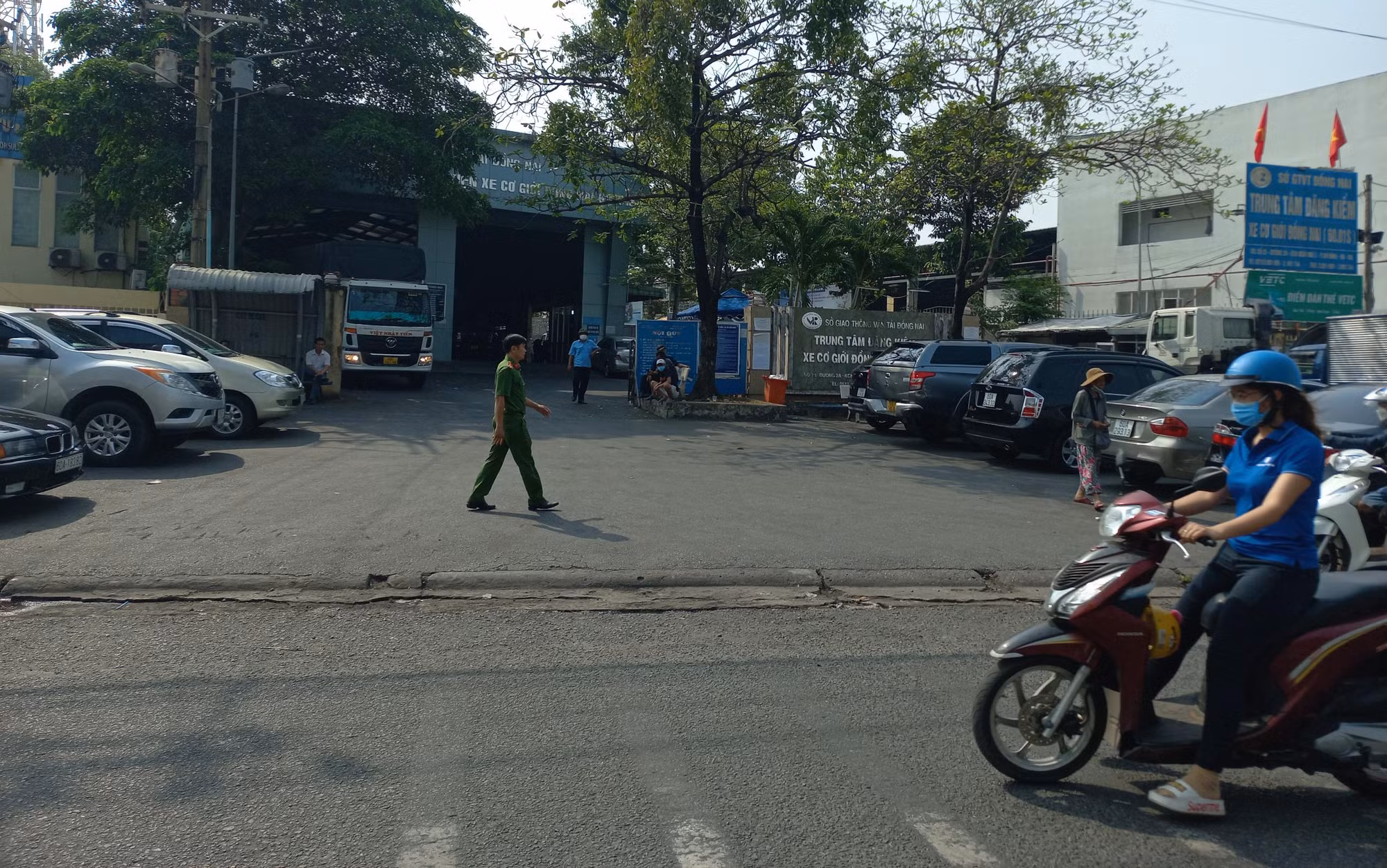 Bắt tạm giam Phó giám đốc Trung tâm đăng kiểm Đồng Nai -0