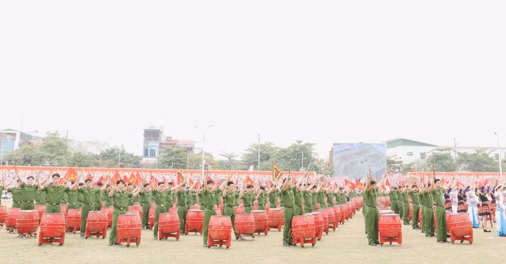 Hợp luyện&nbsp;Lễ mít tinh Kỷ niệm 70 năm Chiến thắng Điện Biên Phủ -0