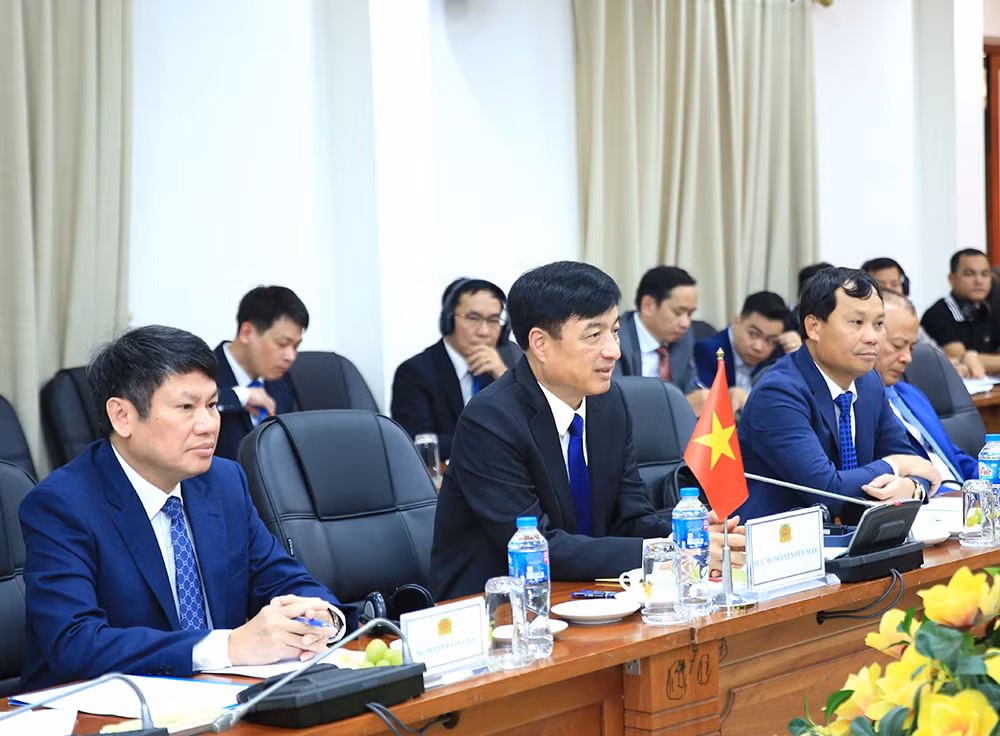 Góp phần thắt chặt mối quan hệ hợp tác giữa Bộ Công an hai nước Việt Nam - Lào -0