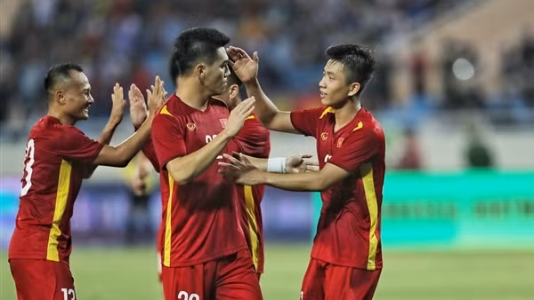 Tuyển Việt Nam 2 - 1 CLB Dortmund: Màn "tập rượt" cho AFF Cup