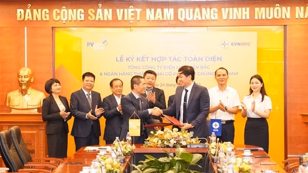 PVcomBank và EVNNPC ký kết hợp tác toàn diện cùng hỗ trợ phát triển