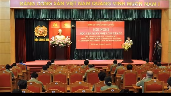 TP Hồ Chí Minh biểu dương 355 gương điển hình học tập và làm theo Bác ảnh 6