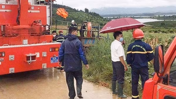 2 vợ chồng mất tích khi đánh cá trên sông Bồ ảnh 3