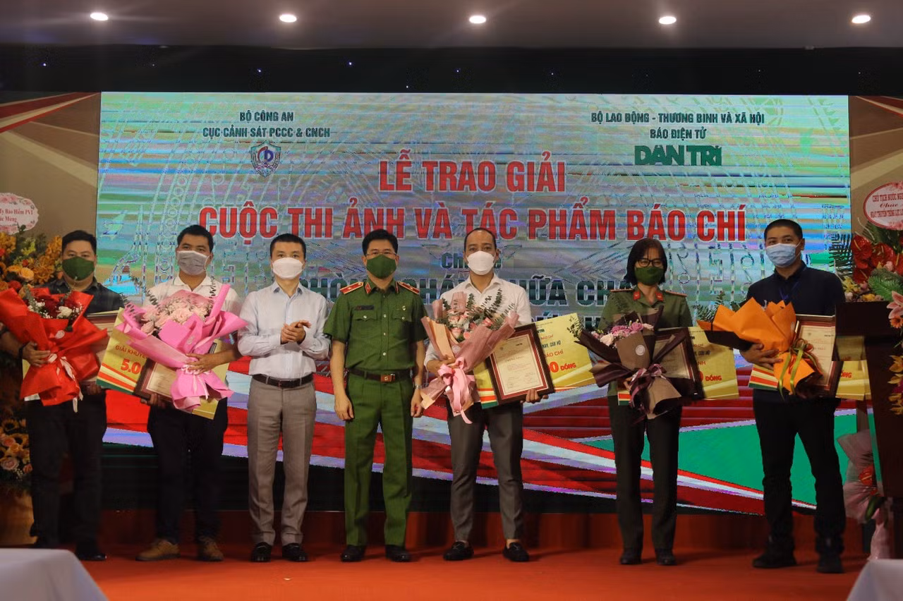 Trao giải cuộc thi phòng cháy chữa cháy và cứu nạn cứu hộ -0
