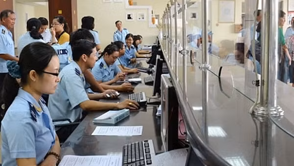 Thu ngân sách nhà nước từ hoạt động xuất nhập khẩu tăng 15,2% ảnh 3