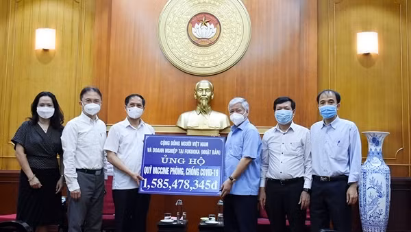 Kiều bào tiếp tục ủng hộ chống dịch và Quỹ vaccine