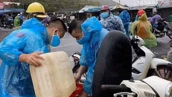 18.000 lượt sinh viên tình nguyện tiếp sức mùa thi năm 2022 ảnh 3