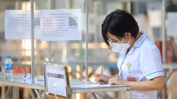 Các bệnh viện phải thắt chặt kiểm soát, không bỏ lọt F0 ảnh 4