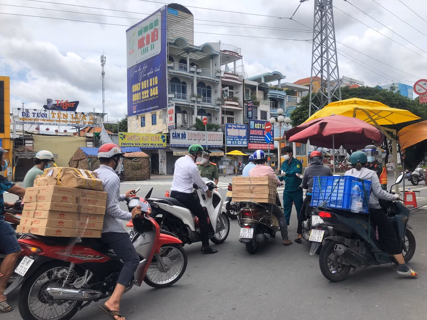 TP Hồ Chí Minh chính thức áp dụng chỉ thị 18 về phòng chống dịch COVID-19 trong tình hình mới -0