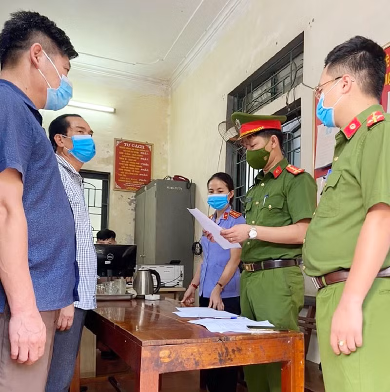 Khởi tố thêm 5 bị can trong 2 vụ án “Giả mạo trong công tác” -0