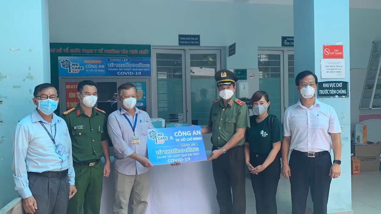 Giám đốc Công an TP Hồ Chí Minh thăm, chúc thọ người cao tuổi ở quận 12 -0