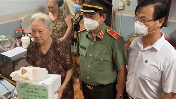 TP Hồ Chí Minh cảm ơn tỉnh Kiên Giang và Hậu Giang chia sẻ về phòng, chống dịch ảnh 4