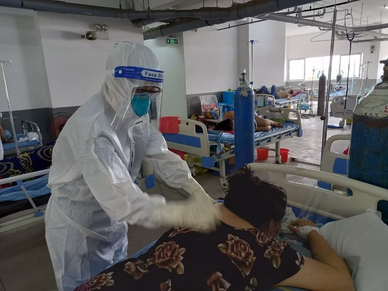 Việt Nam tiếp tục giảm ca mắc và tử vong do COVID-19 -0
