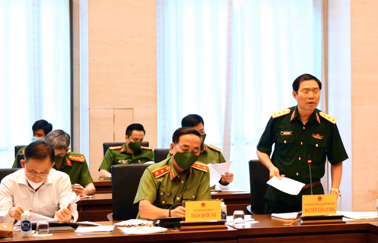 Thẩm tra Báo cáo về kết quả thực hiện nhiệm vụ, ngân sách quốc phòng, an ninh năm 2021 -0