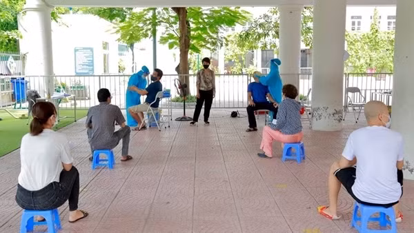 Ngày 10/10, cả nước có 3.528 F0, giảm mạnh nhất trong gần 2 tháng qua ảnh 3