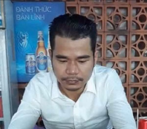 Truy tìm kẻ tấn công gia chủ, đập phá tài sản giữa đêm khuya -0