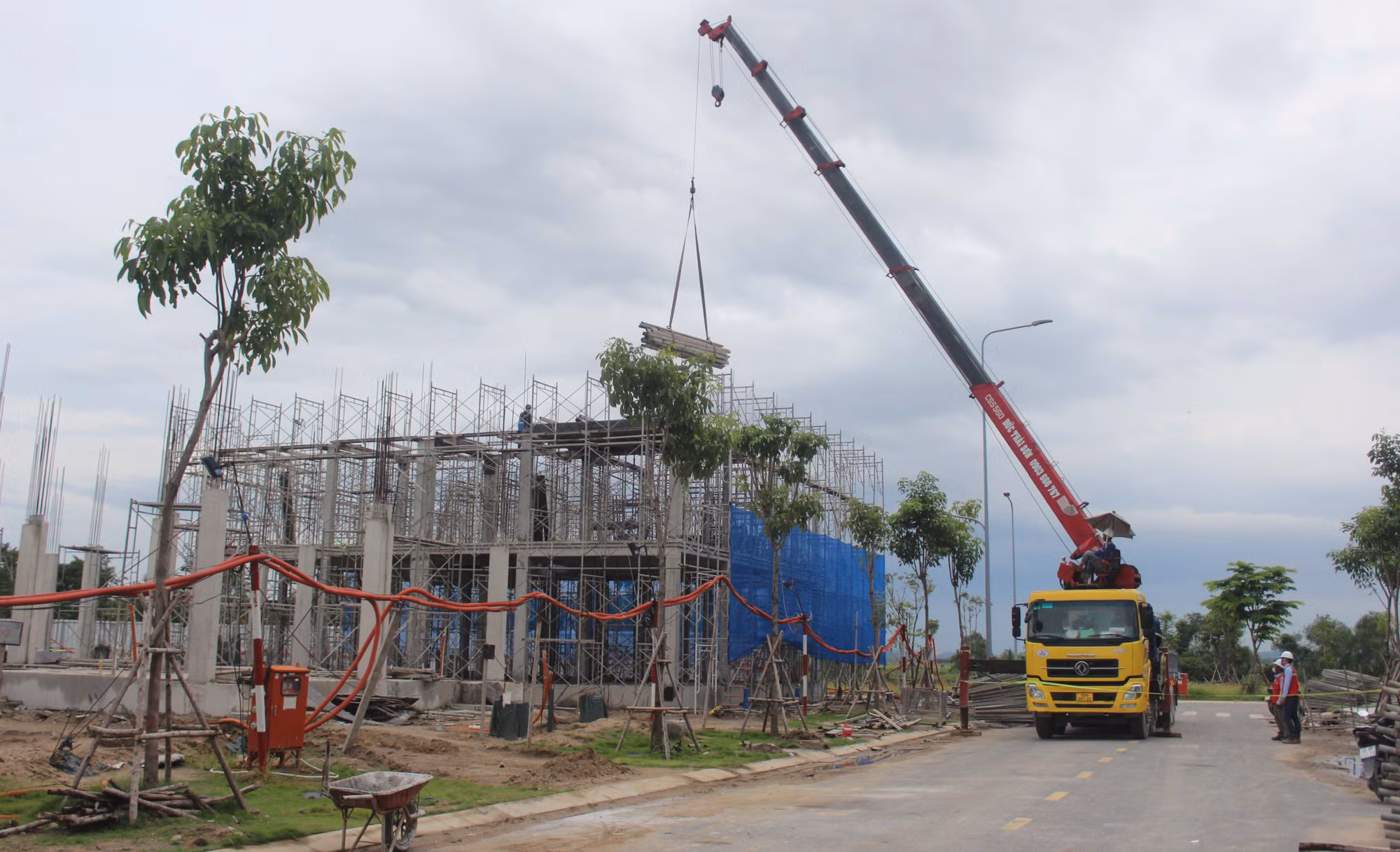 Bắt tay vào lao động, sản xuất trong ngày đầu tỉnh Đồng Nai cho mở lại nhiều hoạt động -0