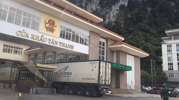 Ùn tắc tại cửa khẩu, doanh nghiệp khẩn thiết “kêu cứu” ảnh 3