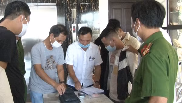 Xóa sổ đường dây ma túy đất Cảng chỉ thâu nạp đàn em có tiền án ảnh 2