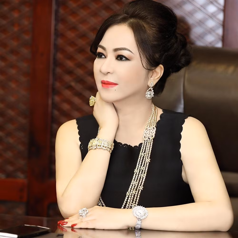 Công an TP Hồ Chí Minh yêu cầu các đơn vị rà soát thông tin bà Nguyễn Phương Hằng tố giác -0