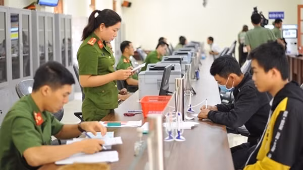 Xây dựng Công an cấp huyện vững mạnh toàn diện và Công an xã, thị trấn chính quy ở tỉnh Đắk Nông ảnh 2