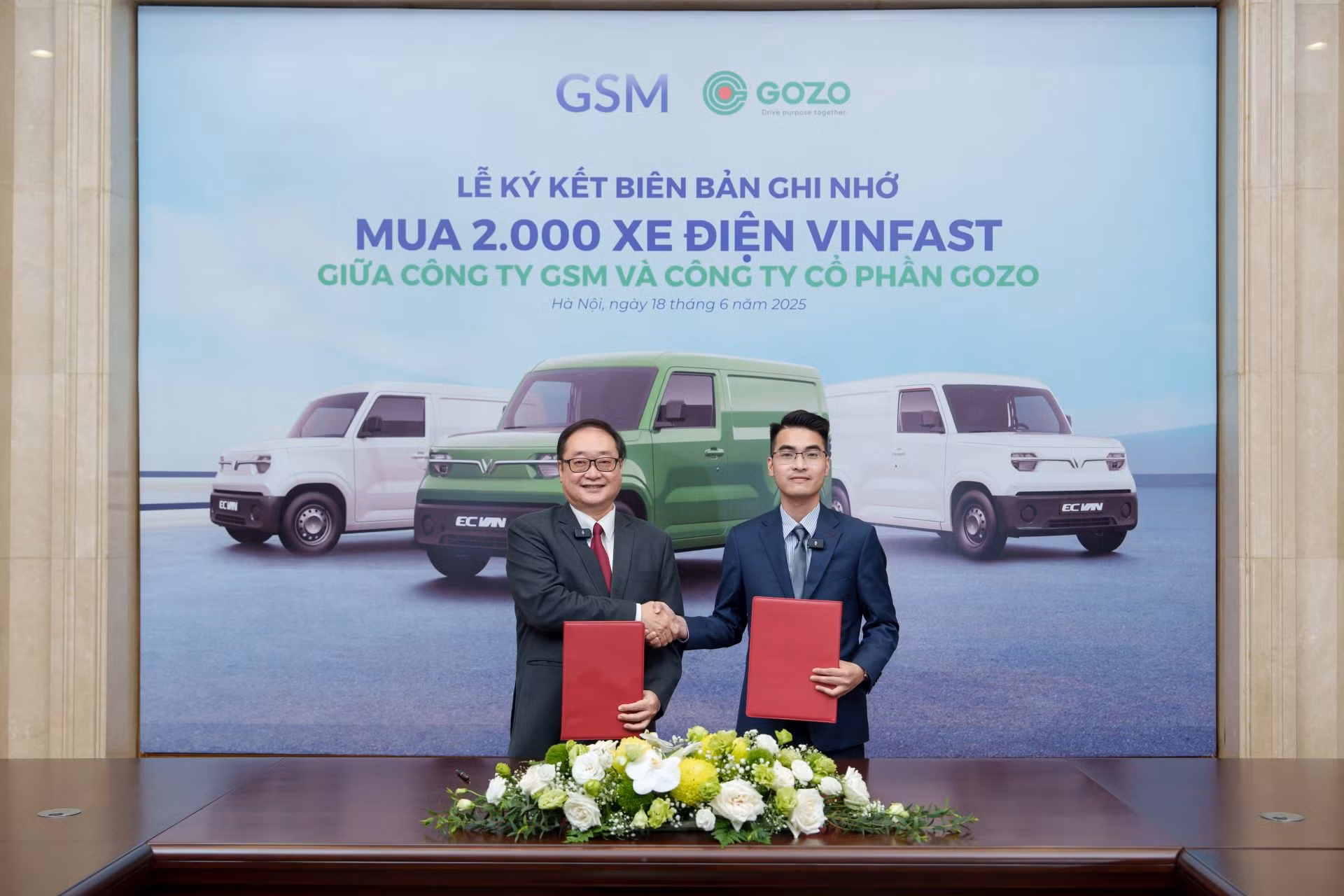 GOZO Express mua 2.000 xe tải điện VinFast EC Van từ Xanh SM -0