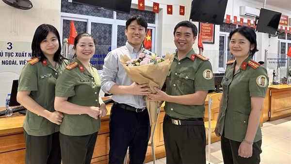 Cấp tài khoản định danh điện tử mức độ 2 cho người nước ngoài tại Việt Nam