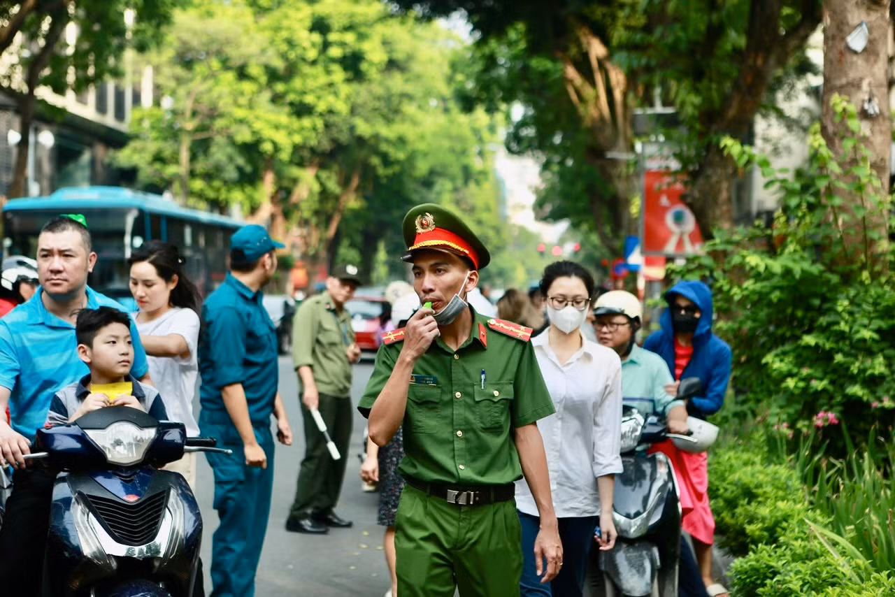 Hơn 1,1 triệu thí sinh làm thủ tục dự thi tốt nghiệp THPT 2025 -0