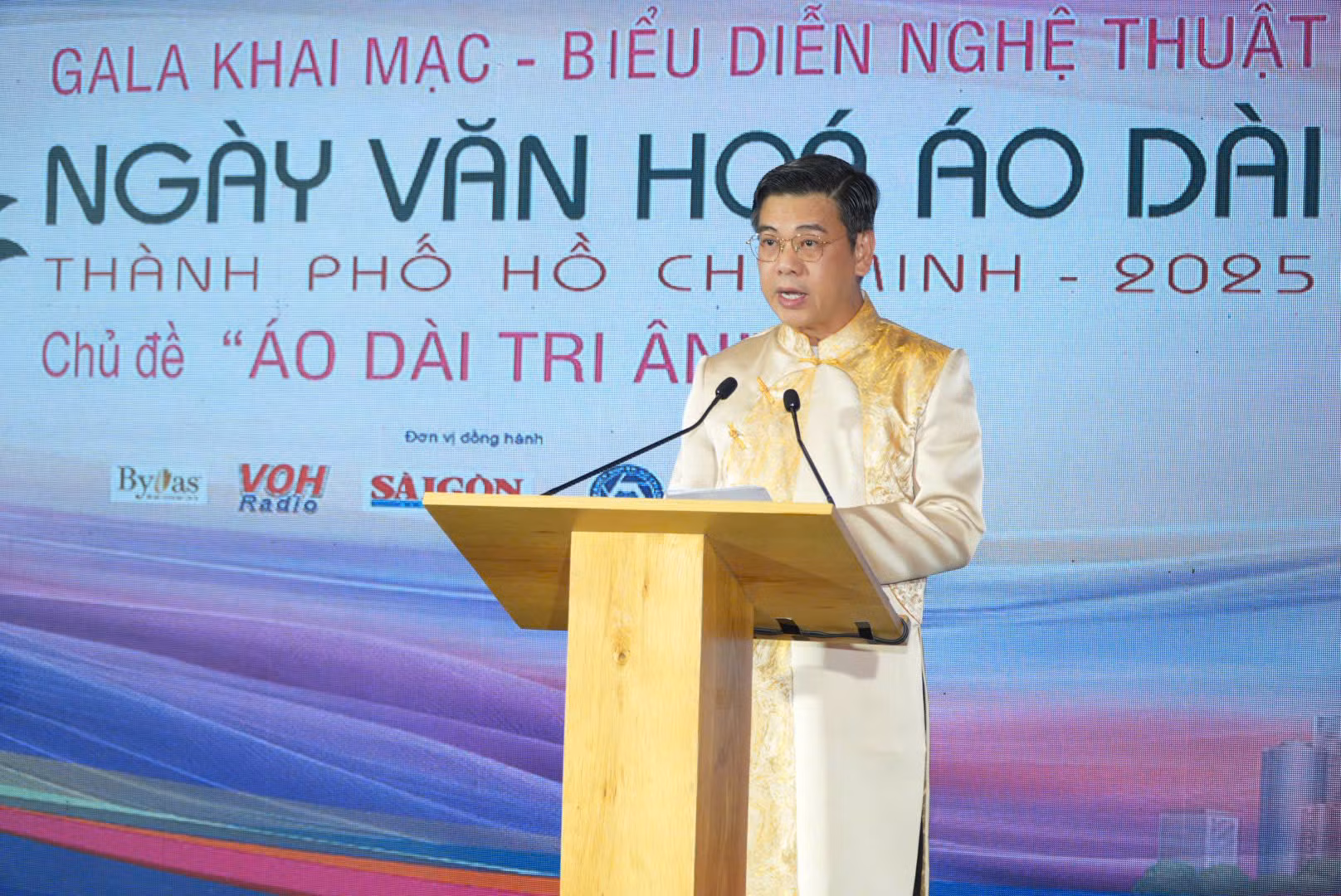 Đêm Gala “Áo dài tri ân” lan tỏa vẻ đẹp văn hóa Việt Nam -0