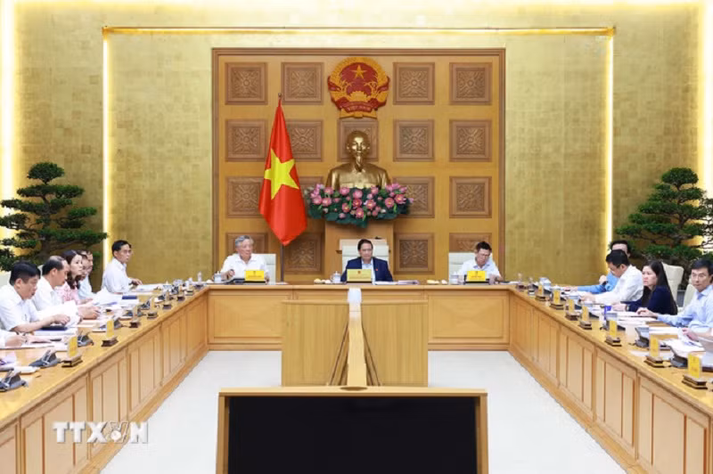 Thủ tướng: Ứng phó kịp thời tình hình Trung Đông, kiên định mục tiêu tăng trưởng -0