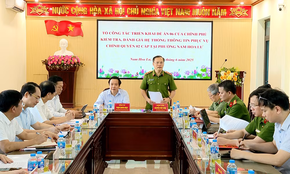 Thứ trưởng Bộ Công an kiểm tra, đánh giá hệ thống dịch vụ công 2 cấp tại tỉnh Ninh Bình&nbsp;sau khi hợp nhất -0