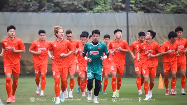 HLV Kim Sang Sik triệu tập 35 cầu thủ chuẩn bị cho Giải vô địch U23 Đông Nam Á 2025