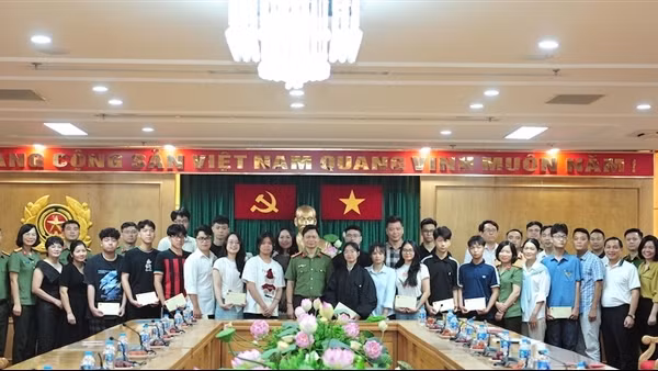 Gặp mặt con liệt sĩ, con thương binh CAND tham quan, nghỉ dưỡng tại Liên bang Nga
