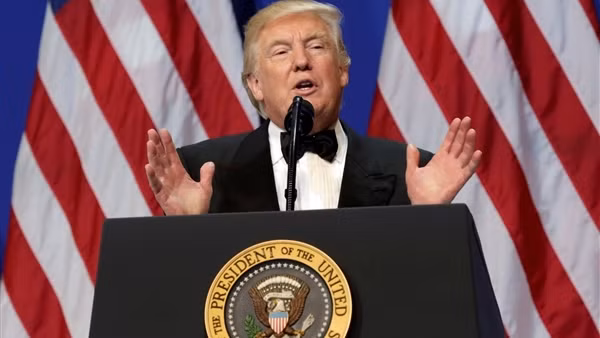 Ông Trump đặt câu hỏi về khả năng "thay đổi chế độ" ở Iran?