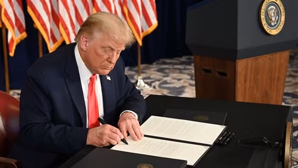 Chính quyền Tổng thống Trump sa thải hàng trăm nhân viên VOA