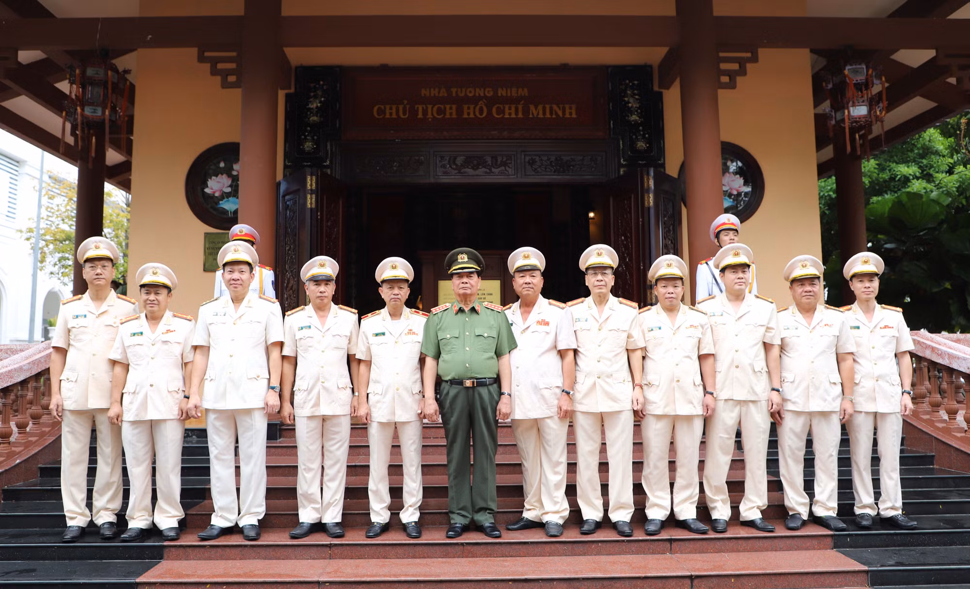 Quyết tâm lập công xuất sắc ngay ngay ngày đầu sáp nhập -0