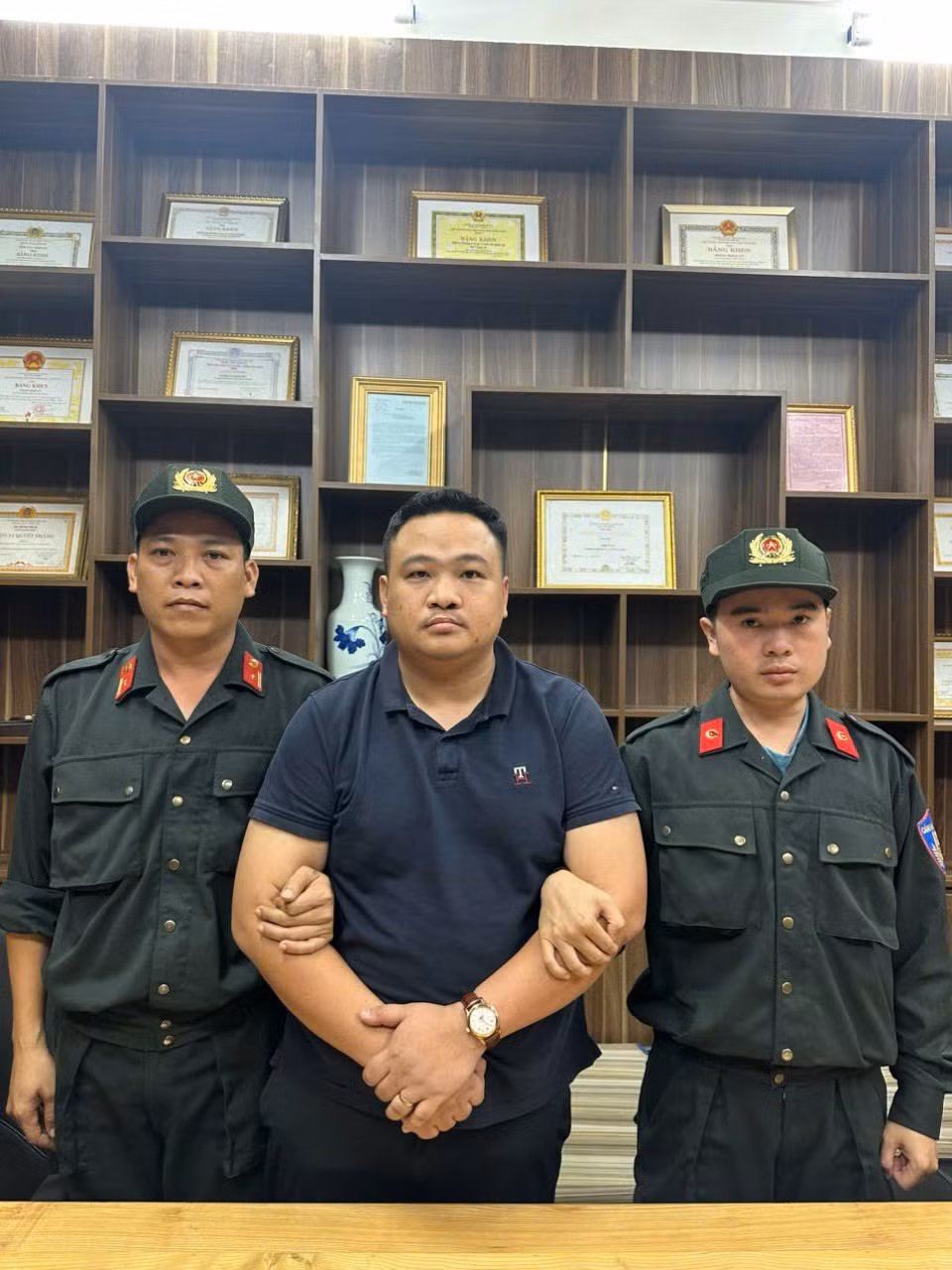 Cục Cảnh sát sát hình sự bắt giũ hàng chục đối tượng chiếm đoạt tài sản hàng nghìn bị hại -0