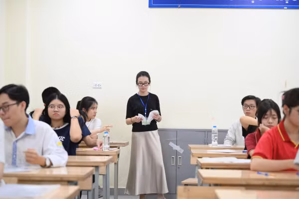 Sáng nay, thí sinh các tỉnh, thành bắt đầu “vượt ải” tốt nghiệp THPT -0