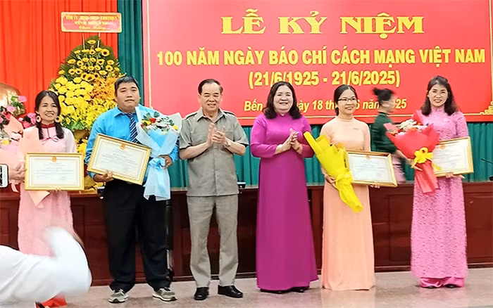 Báo chí dẫn dắt niềm tin, kiến tạo đồng thuận, lan tỏa khát vọng phát triển -0