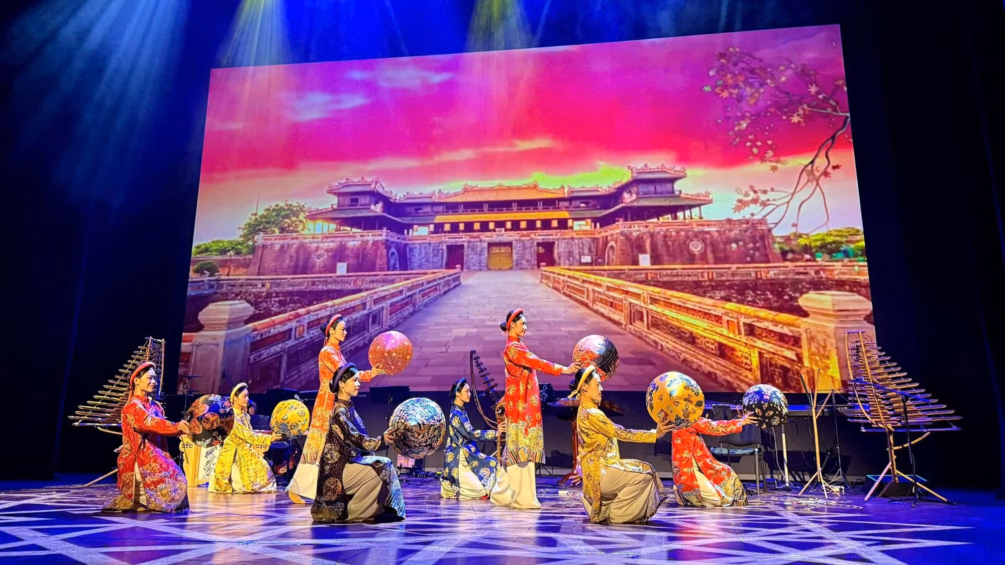 “Tinh hoa văn hoá Việt Nam” tại Ba Lan -2