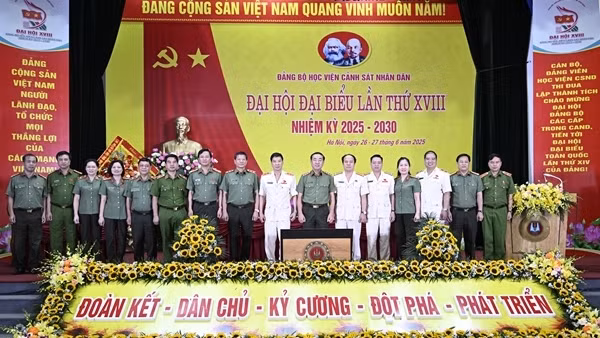 Học viện CSND phấn đấu trở thành trung tâm nghiên cứu khoa học, công nghệ, được xếp hạng trong khu vực