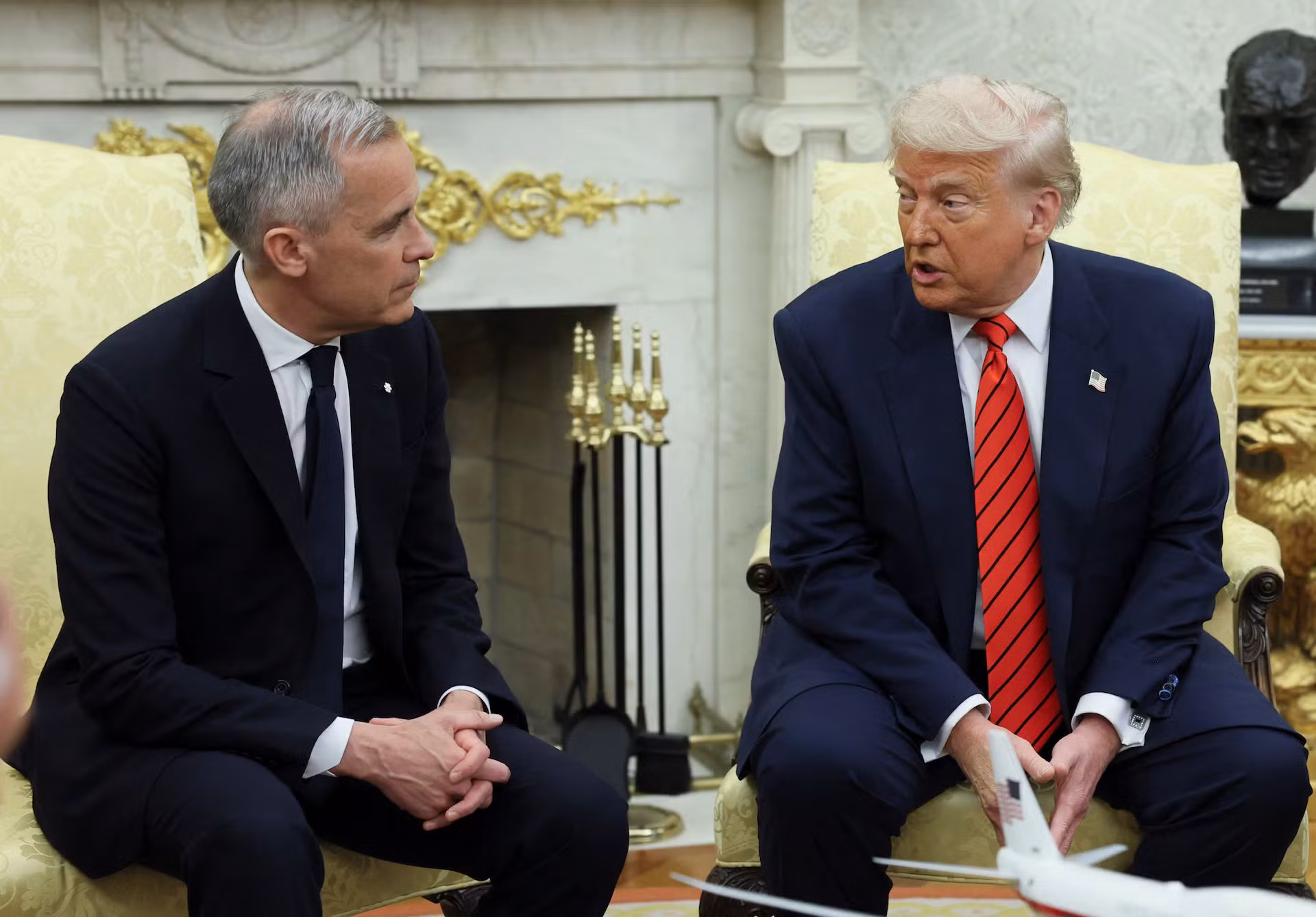 Washington dừng các cuộc đàm phán thương mại với Canada -0