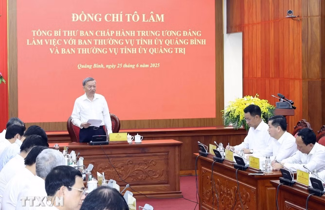 Tổng Bí thư: Đòn bẩy chiến lược đưa Quảng Trị vươn lên thành cực tăng trưởng mới -1