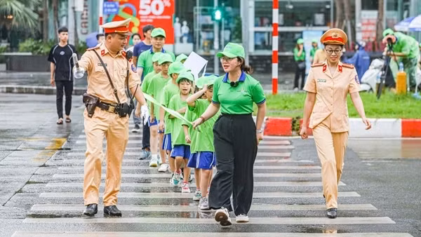 Tuyên truyền kỹ năng tham gia giao thông an toàn cho lứa tuổi học sinh