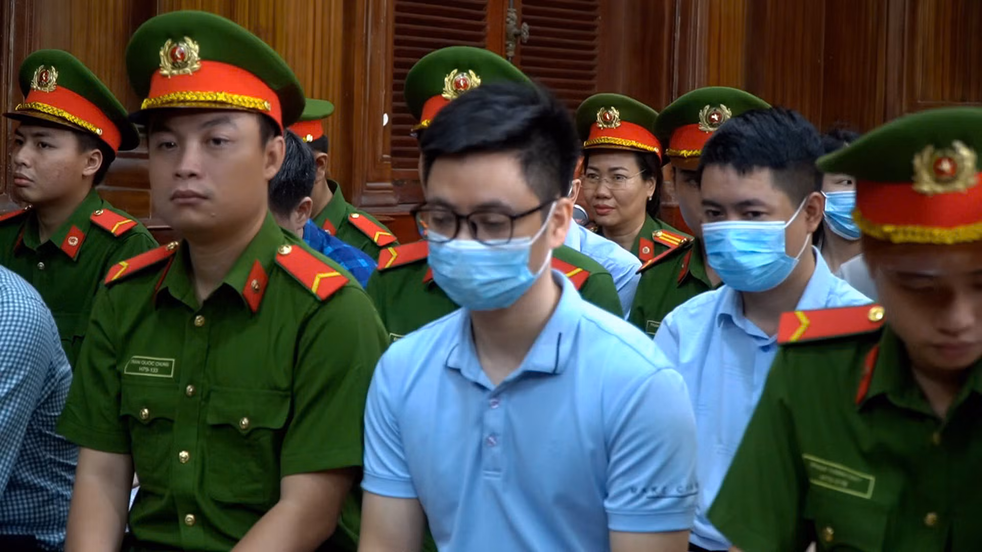 Cựu giám đốc Trung tâm Lý lịch tư pháp Quốc gia bị đề nghị 18 -19 năm tù -0