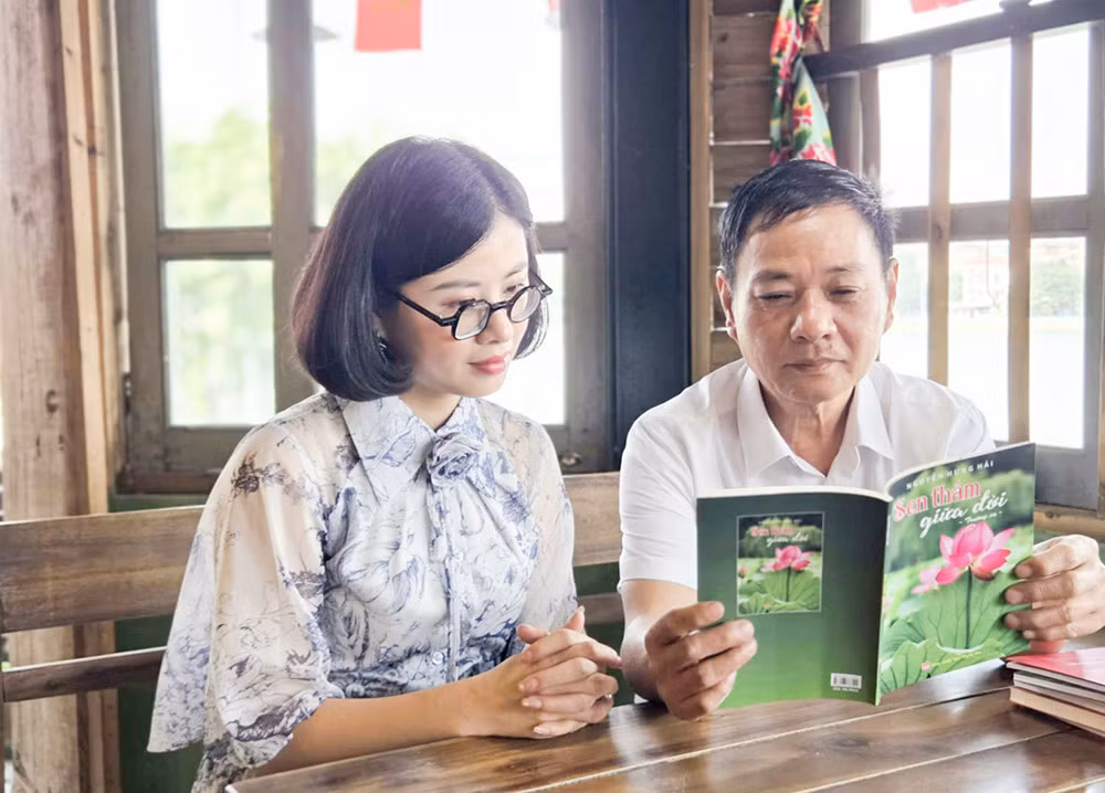 Nhà thơ Nguyễn Hưng Hải và con gái Nguyễn Hải Yến: Văn chương như số phận -0