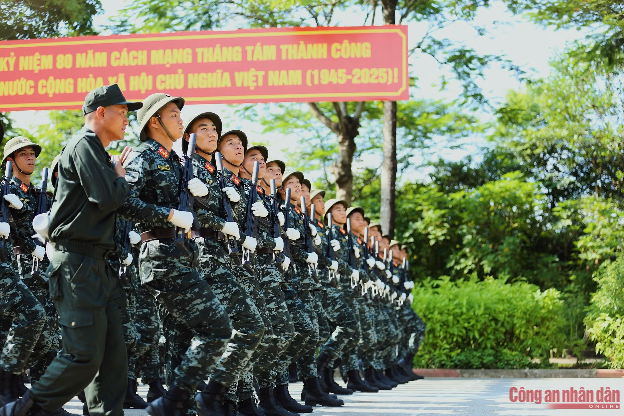 ntb_7145.jpg -0