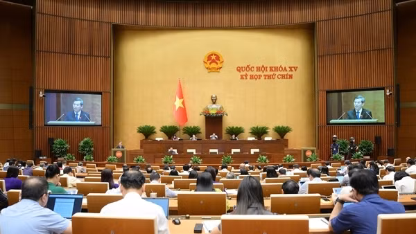 Thành lập toà án khu vực xét xử sơ thẩm án hành chính, dân sự, kinh doanh, thương mại, lao động, phá sản