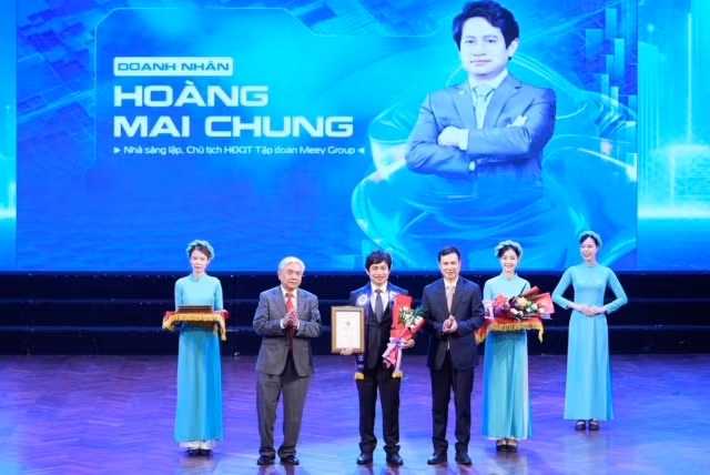 Kiến tạo hệ sinh thái sản phẩm số thông minh, doanh nhân Hoàng Mai Chung được vinh danh tại I4.0 Awards -0
