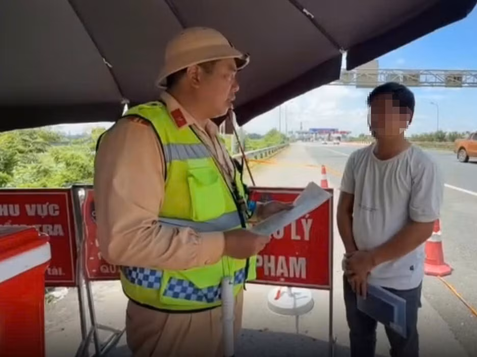 Tài xế container 